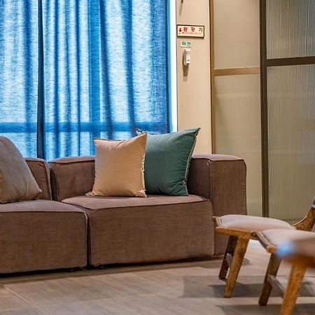Hotel Barahan Jeonju Extérieur photo