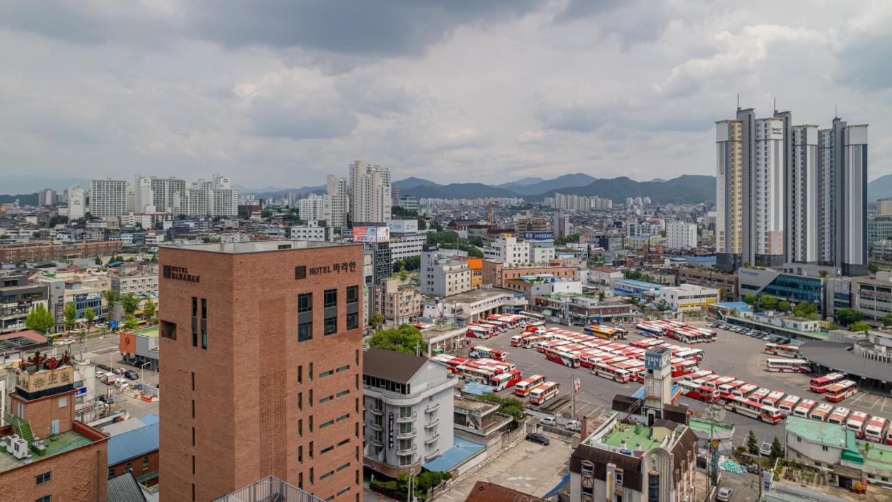 Hotel Barahan Jeonju Extérieur photo